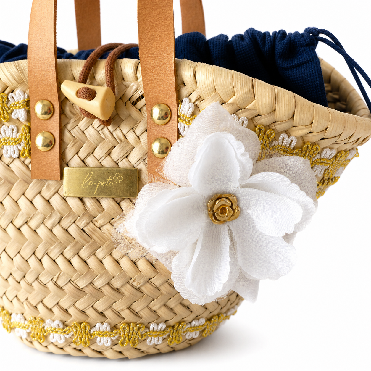 Gardenia detalles florales — capazo palma con flor hecho a mano — lo-peto